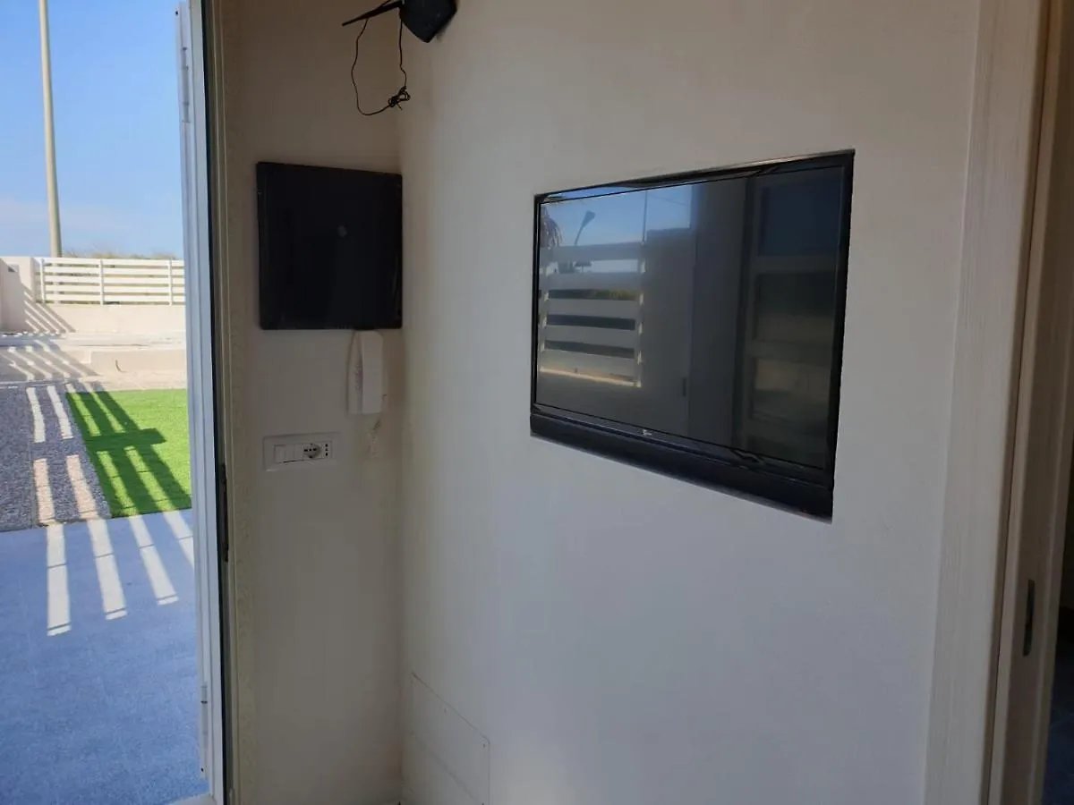 Holiday home Villa Oneiro Fronte Mare Santa Maria Del Focallo Italy